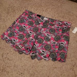 Crown & Ivy Floral Shorts NWT